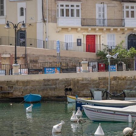 The Rose Hostel Saint Julian's Εξωτερικό φωτογραφία